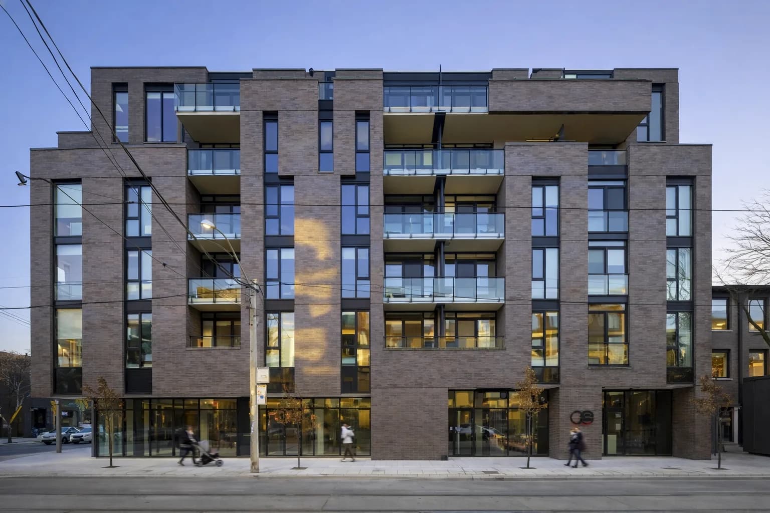 1075 Queen St East